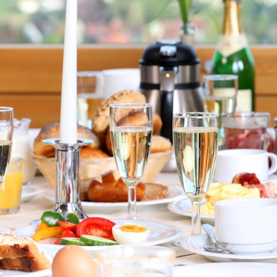 Frühstück Mayer_2017 (3) klein.JPG